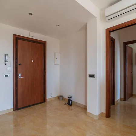 Apartment Guesthost - Bright In Monteverde Rom