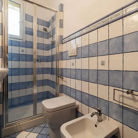 Guesthost - Bright In Monteverde